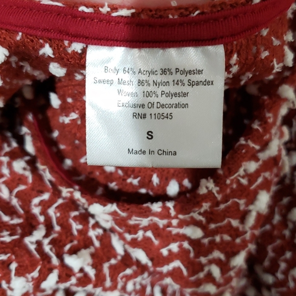 Red and Ivory Pull Over Sweater Floral Tulle Hem - Picture 3 of 4